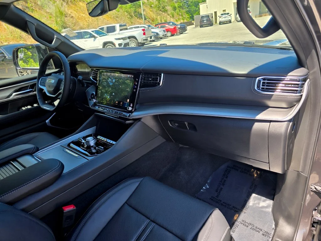 New 2026 Gray Jeep Limited Reserve image 29