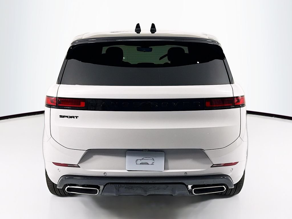 New 2026 Borasco Grey Land Rover Dynamic SE image 6