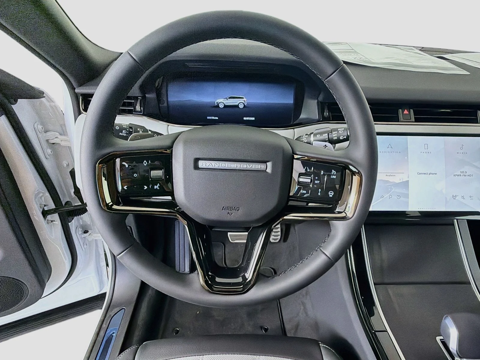 New 2026 Fuji White Land Rover Hoxton Edition image 11