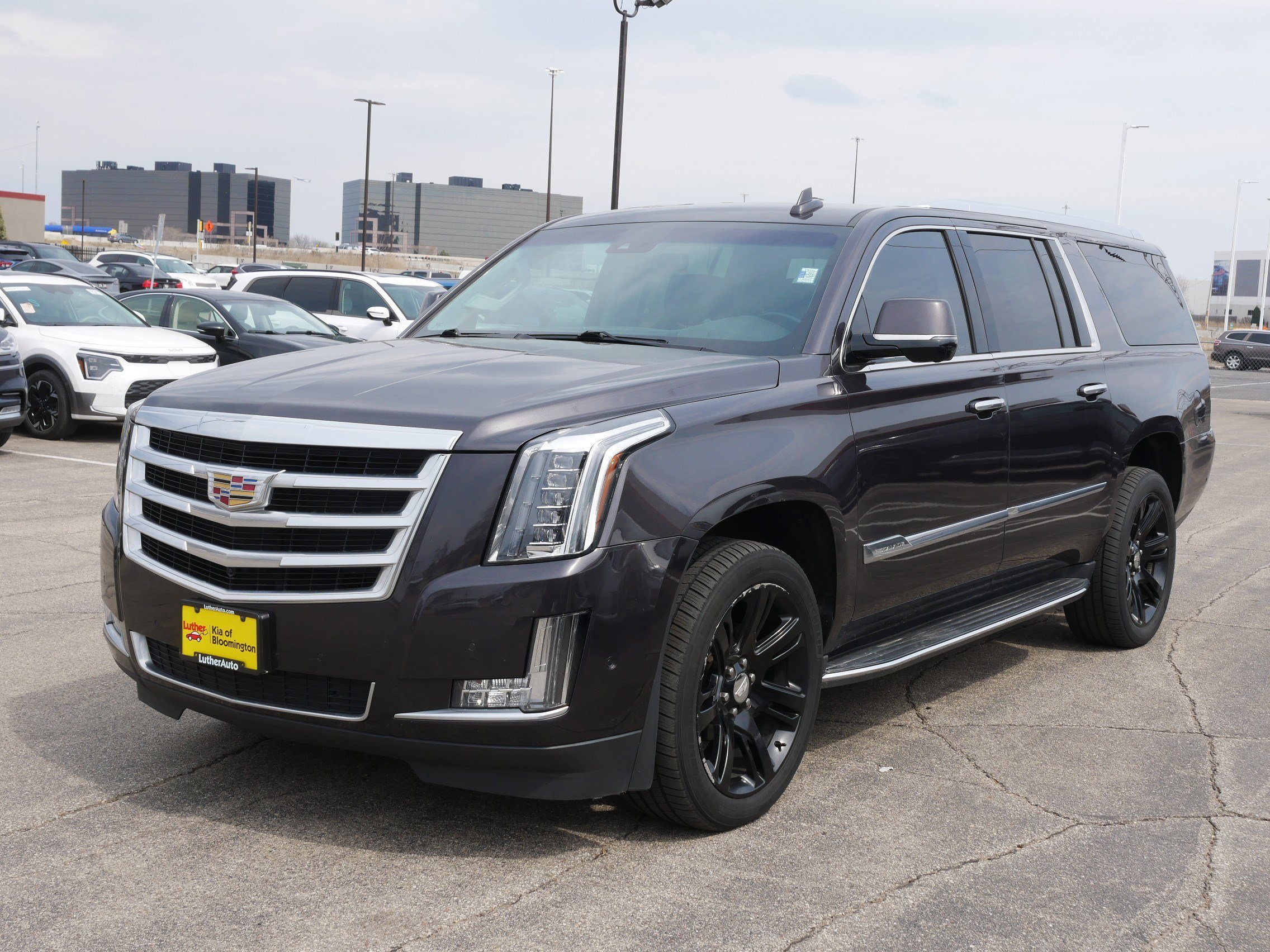 Used 2017 Cadillac Escalade ESV Luxury with VIN 1GYS4HKJ8HR269530 for sale in Bloomington, Minnesota
