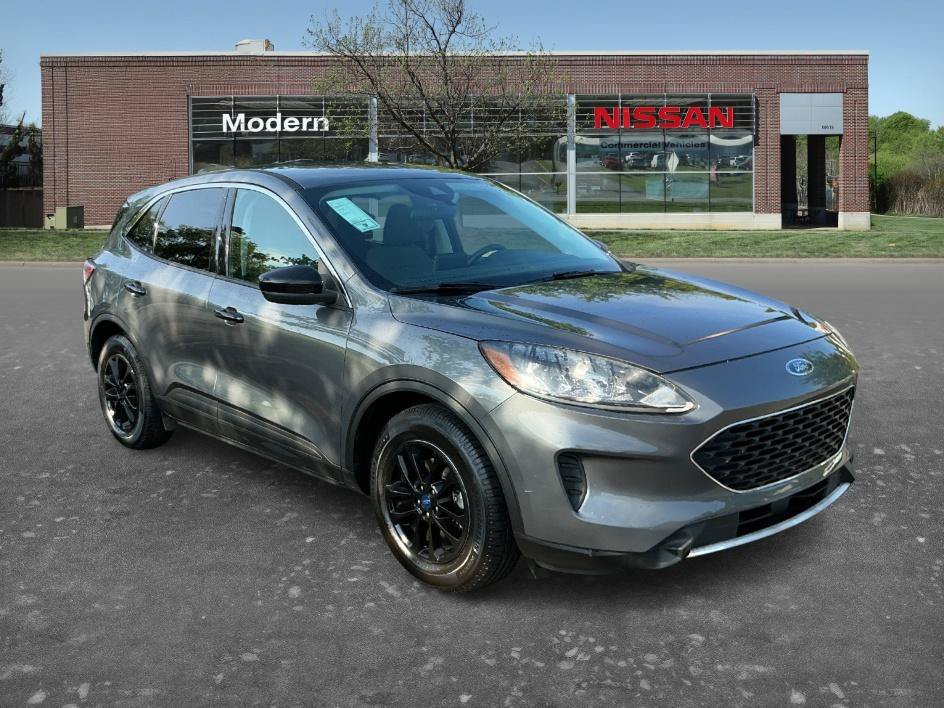 Used 2021 Gray Metallic Ford SE image 5