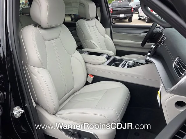 New 2026 High Gloss Black Exterior Paint Jeep Limited image 18