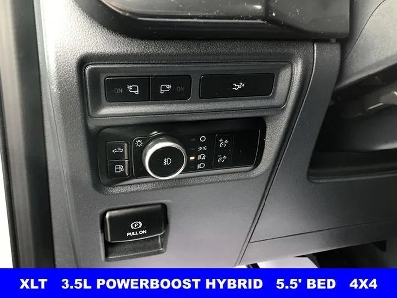 Certified Used 2023 Oxford White Ford XLT image 8