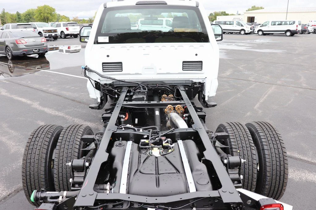 2026 Ford F-350 Super Duty Chassis Cab XL - Photo 12