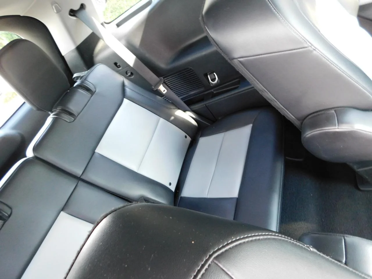 Used 2024 Carbonized Gray Metallic Ford XLT RWD image 16