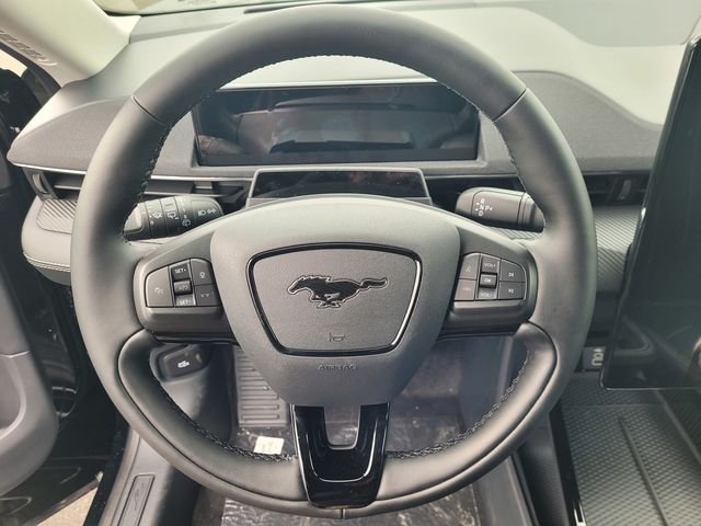 New 2026 Black Ford Select image 10