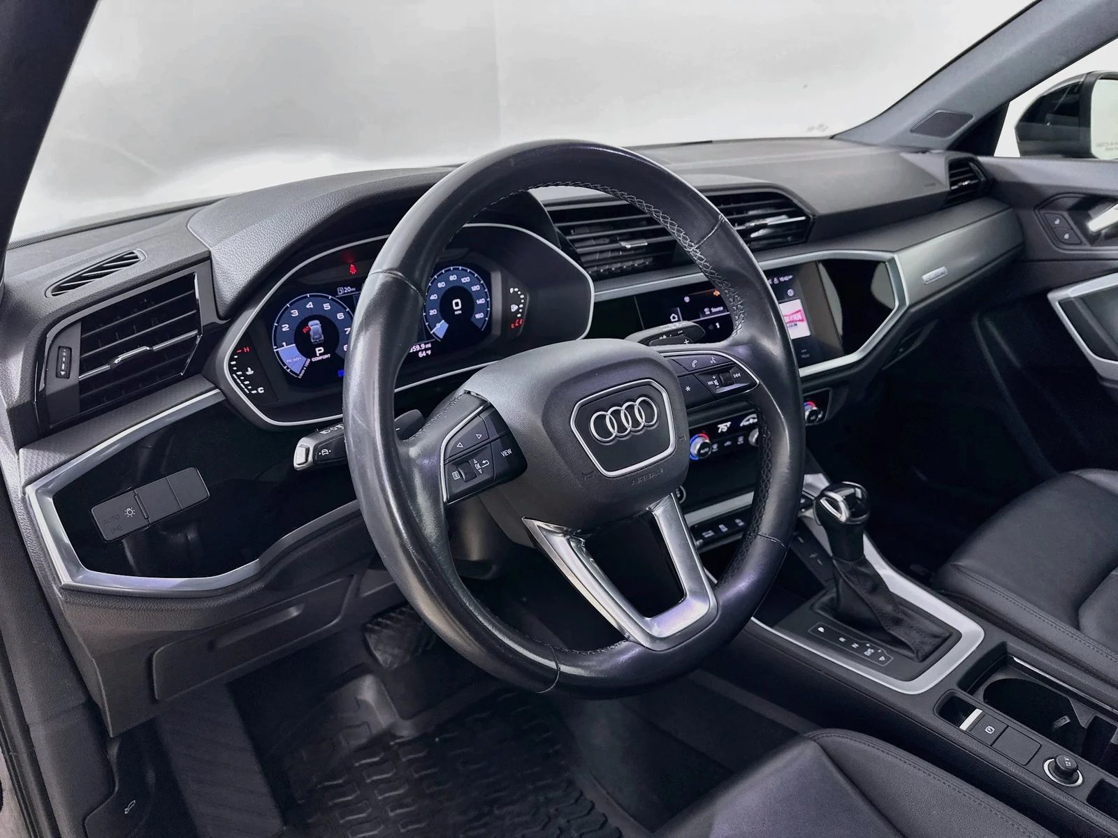 Used 2022 Black Audi  image 34