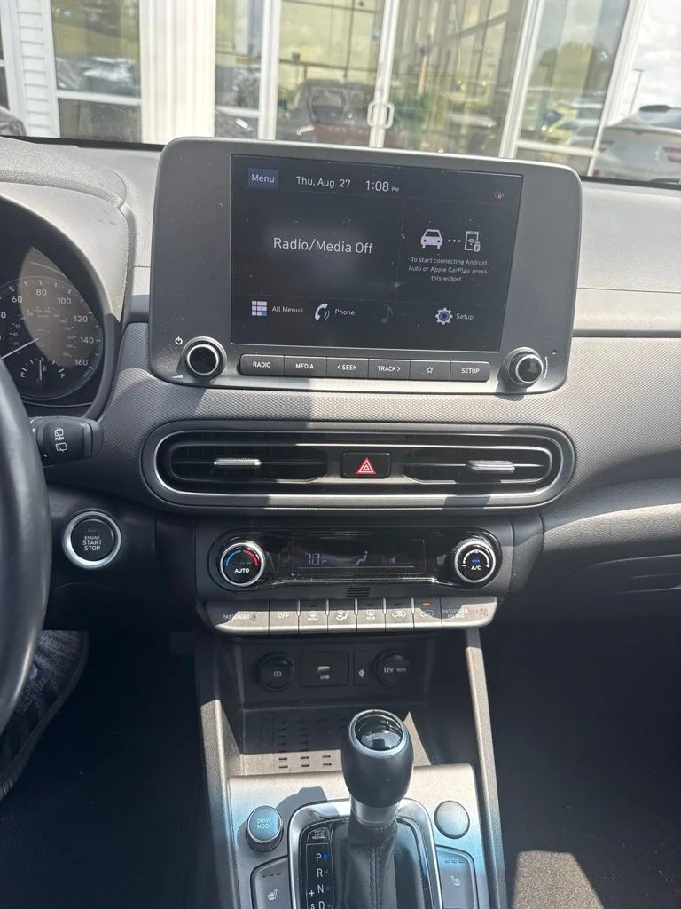 Used 2022 Gray Hyundai SEL image 7
