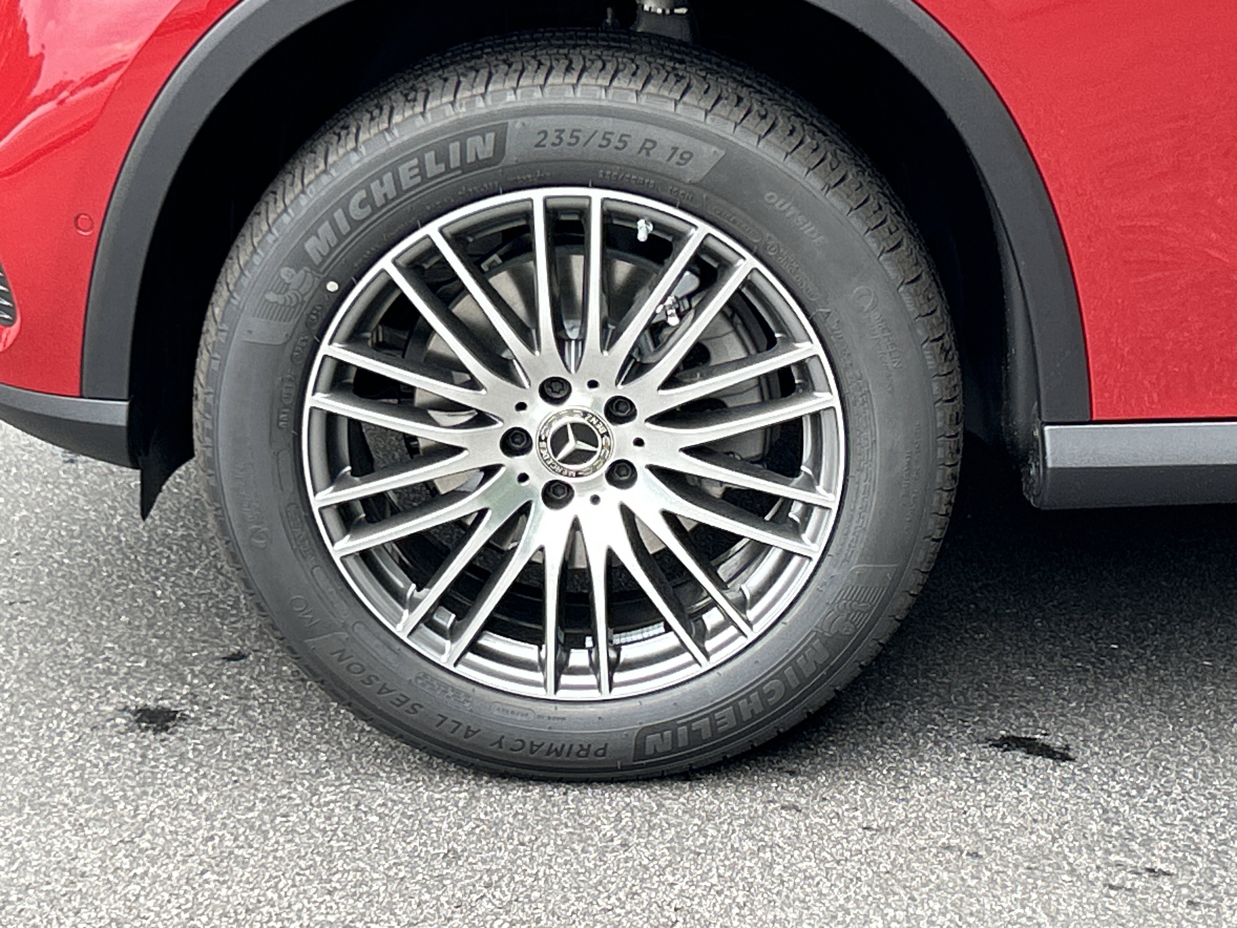 New 2026 MANUFAKTUR Patagonia Red Metallic Mercedes-Benz GLC 300 4MATIC® SUV image 16