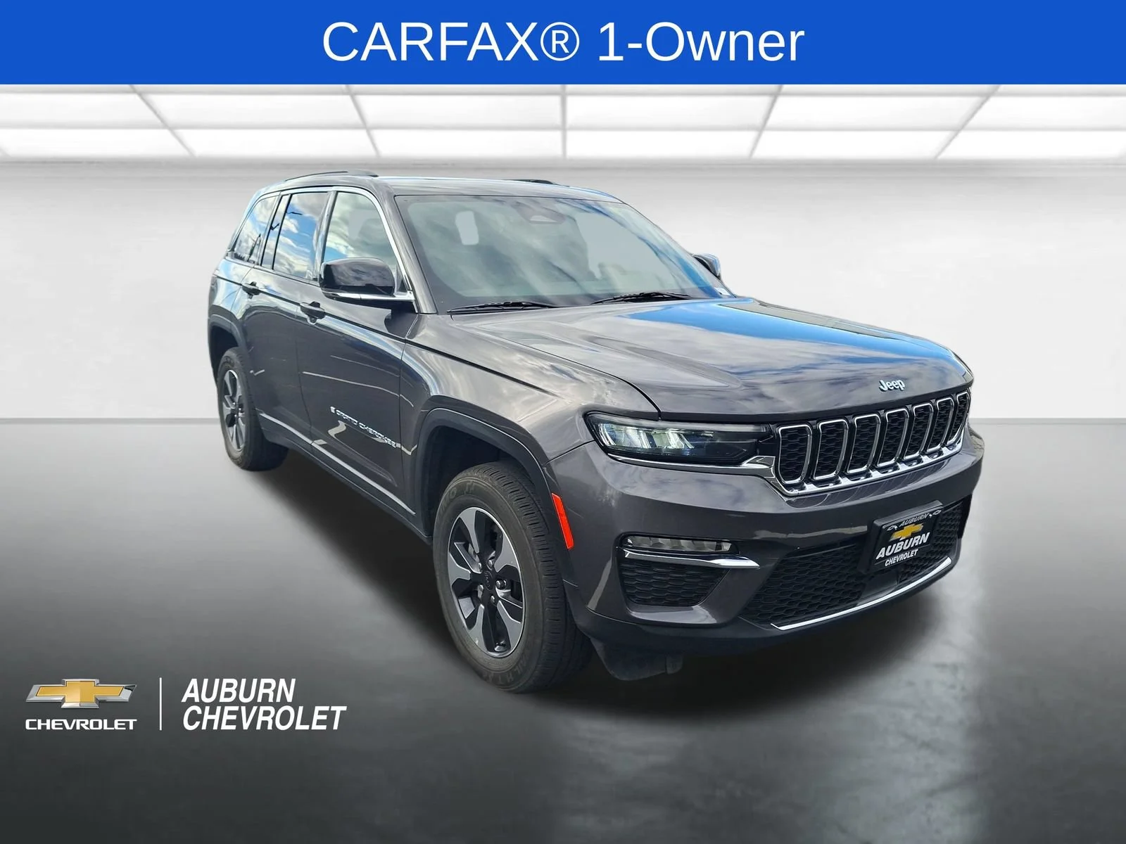Used 2024 Gray Jeep 4xe image 1