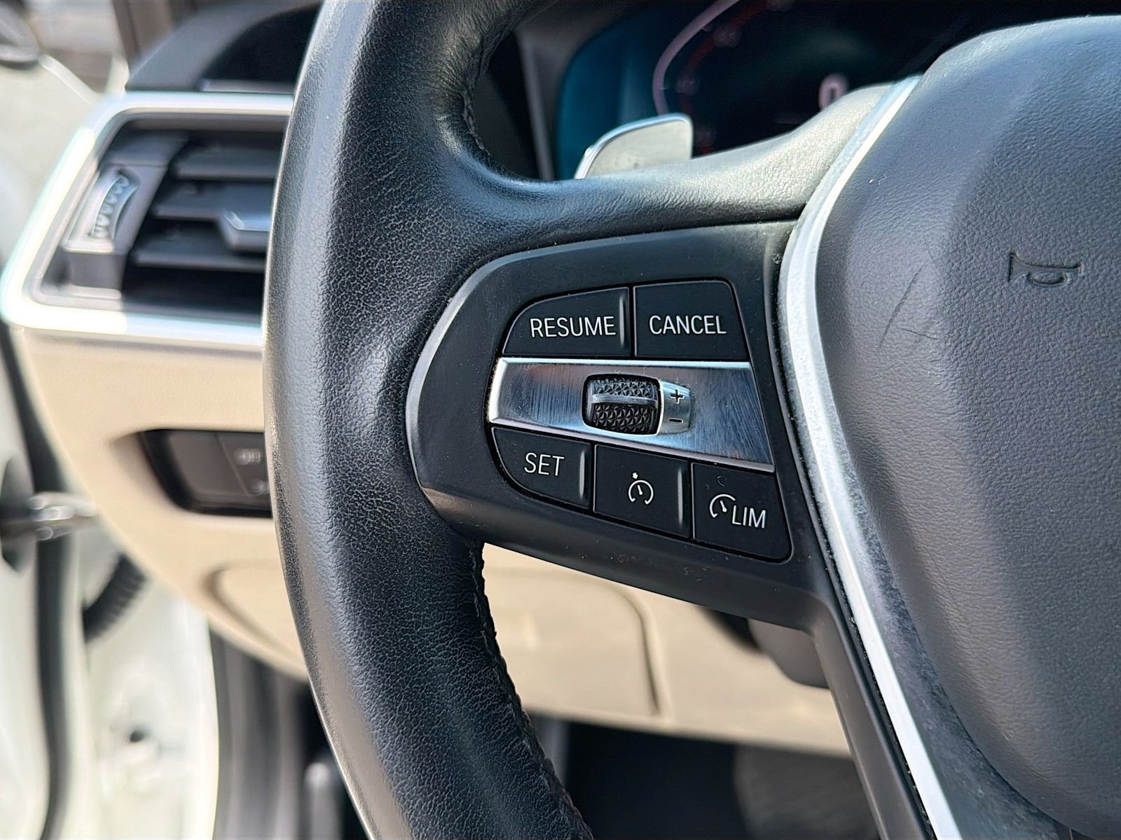 Used 2019 White BMW 330i image 35