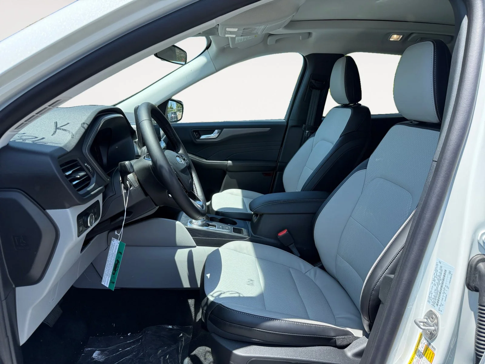 2025 Ford Escape Plug-in hybrid PHEV - Photo 10
