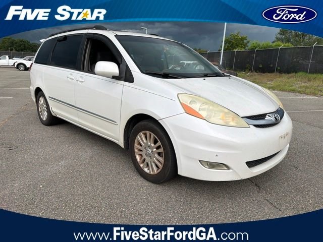 Used 2008 White Toyota XLE image 1