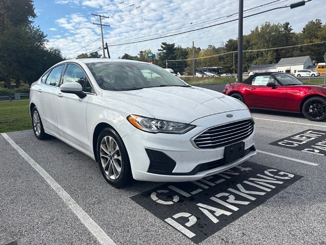 Used 2020 White Ford SE image 3