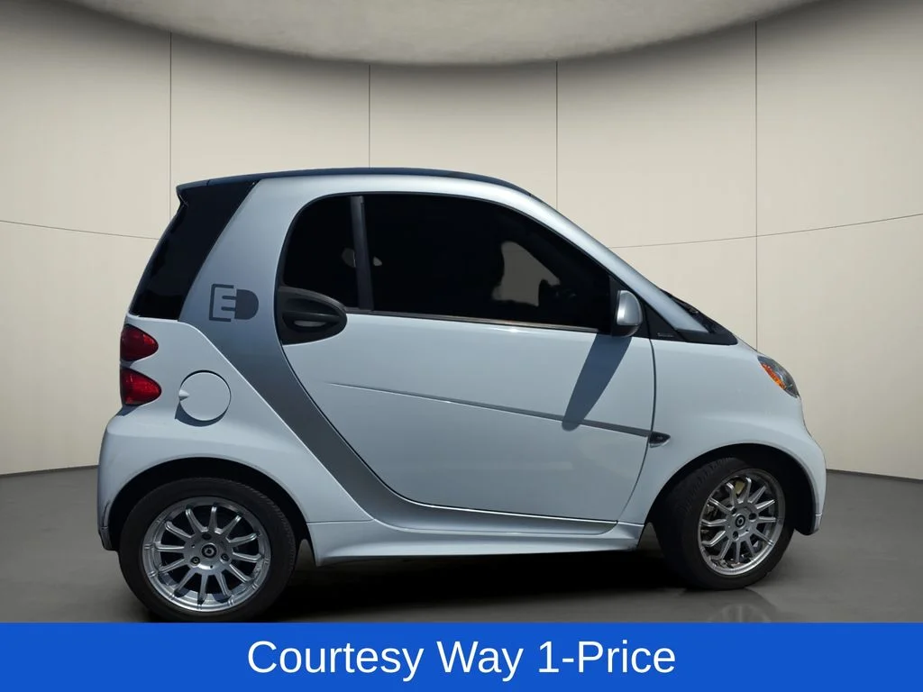 Used 2013  smart Passion image 10