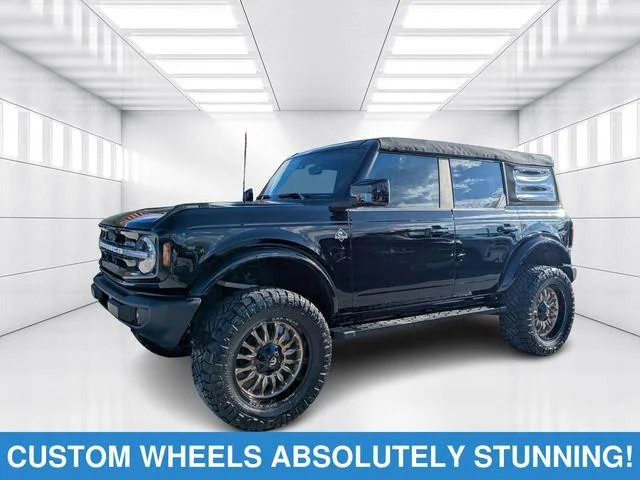 2023 Ford Bronco Outer Banks 4x4's photo