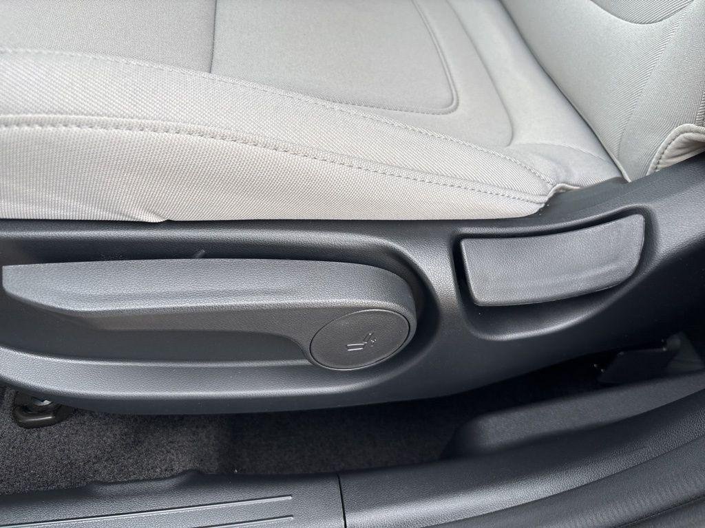 New 2026 White Pearl Hyundai SE FWD image 18