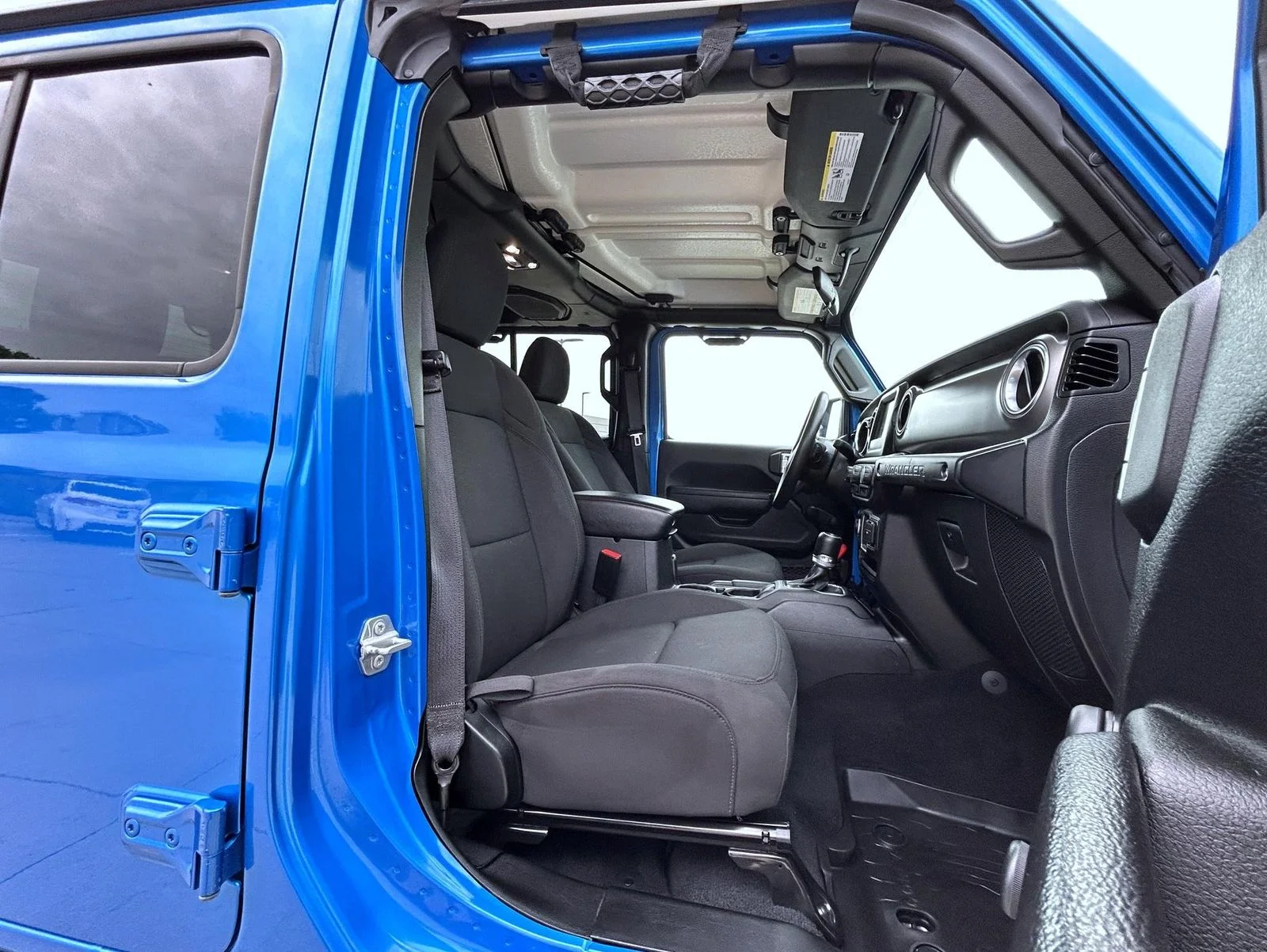 Used 2023 Blue Jeep Willys image 15