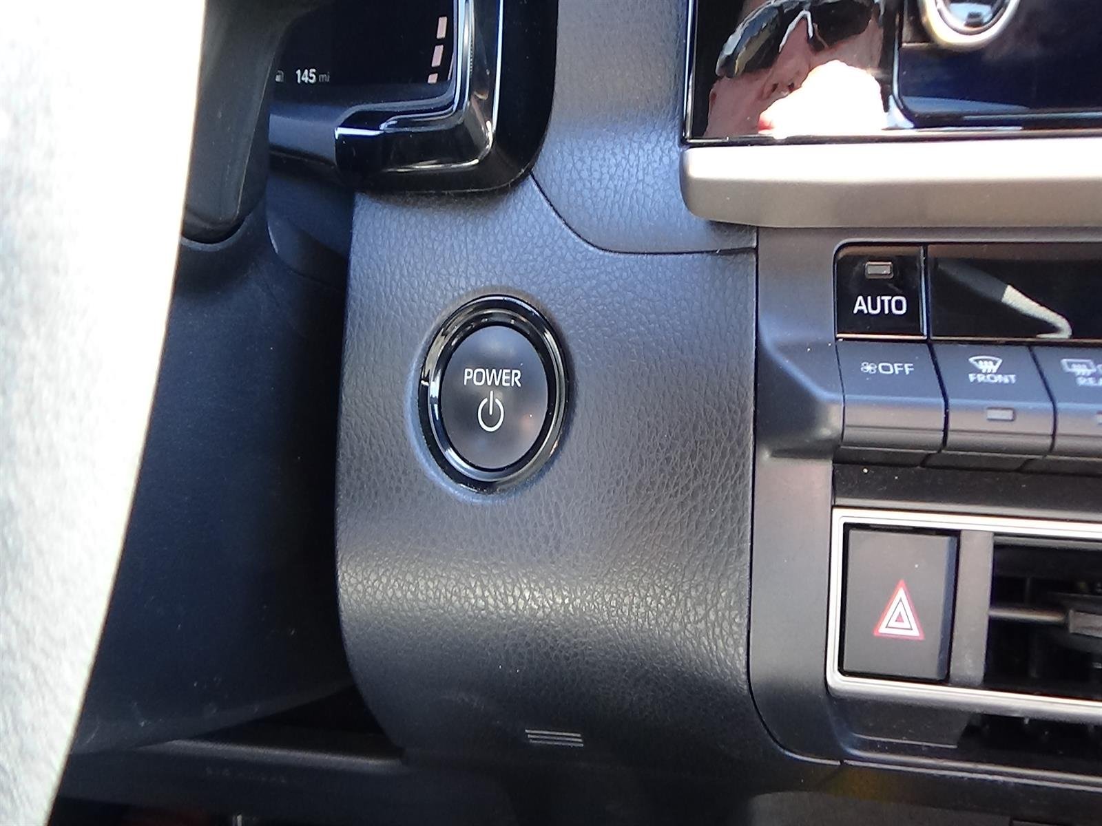 Used 2025 Ice Cap Toyota SE image 25