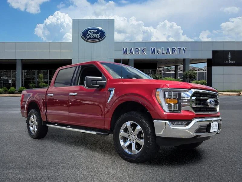 Used 2022 Red Metallic FORD XLT 4WD SUPERCREW 5.5