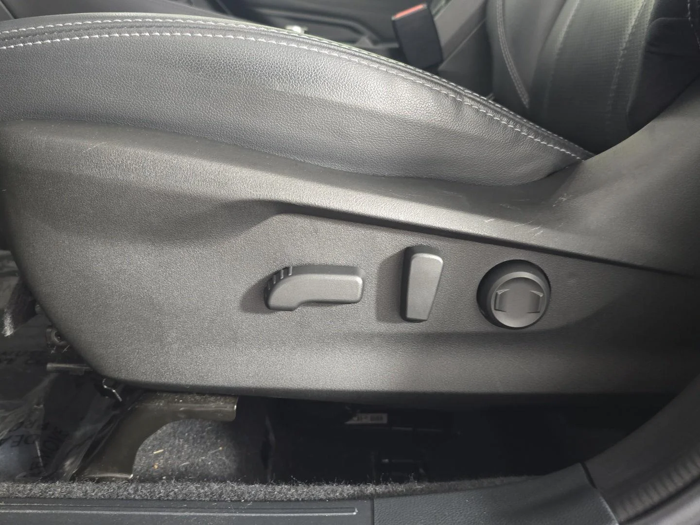 Used 2022 Crystal Black Silica Subaru Touring image 4