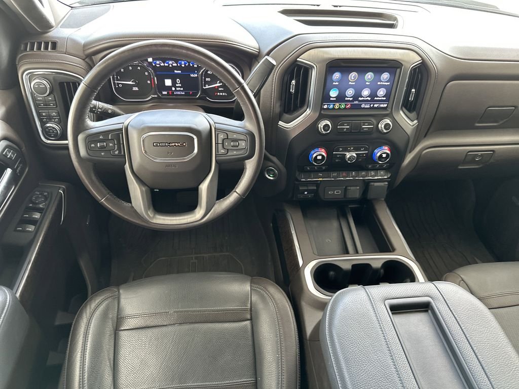 Used 2022 White GMC Denali image 17