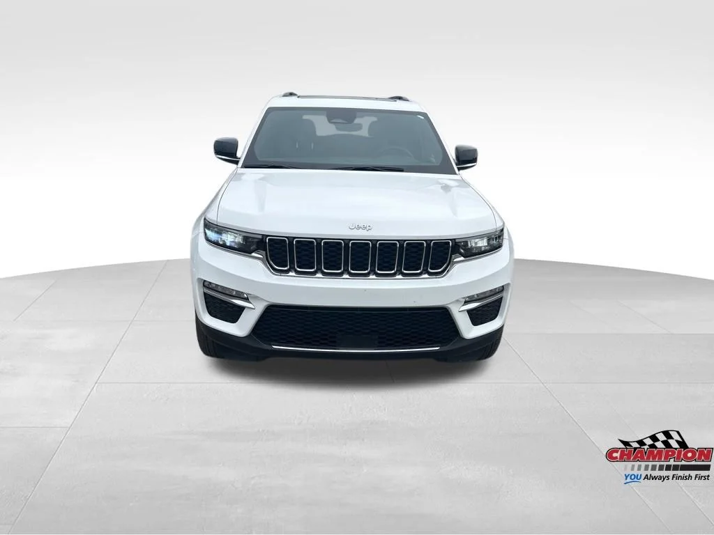 Used 2024 White Jeep Limited image 9