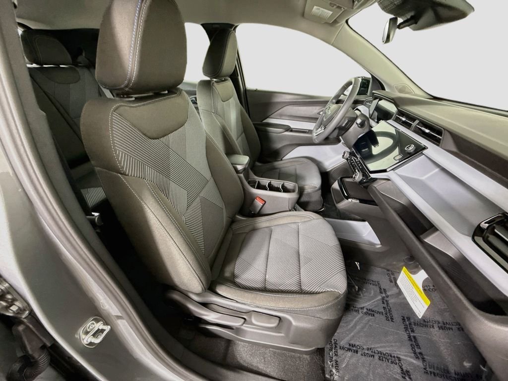 2027 Chevrolet Bolt LT - Photo 26