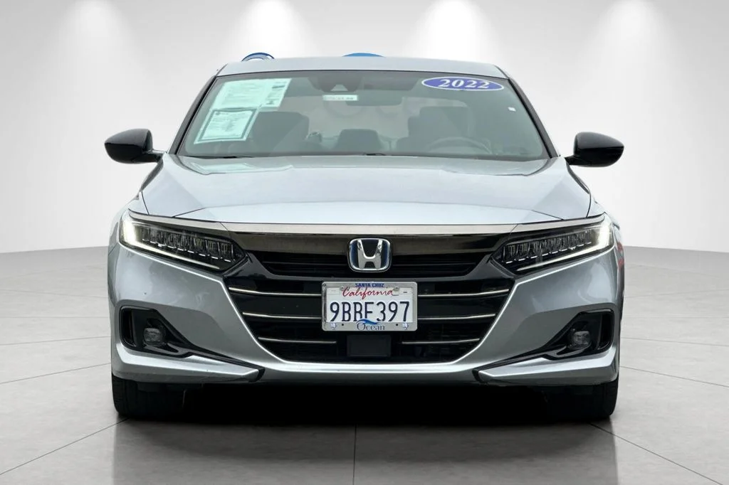 Used 2022 Lunar Silver Metallic Honda Sport image 10