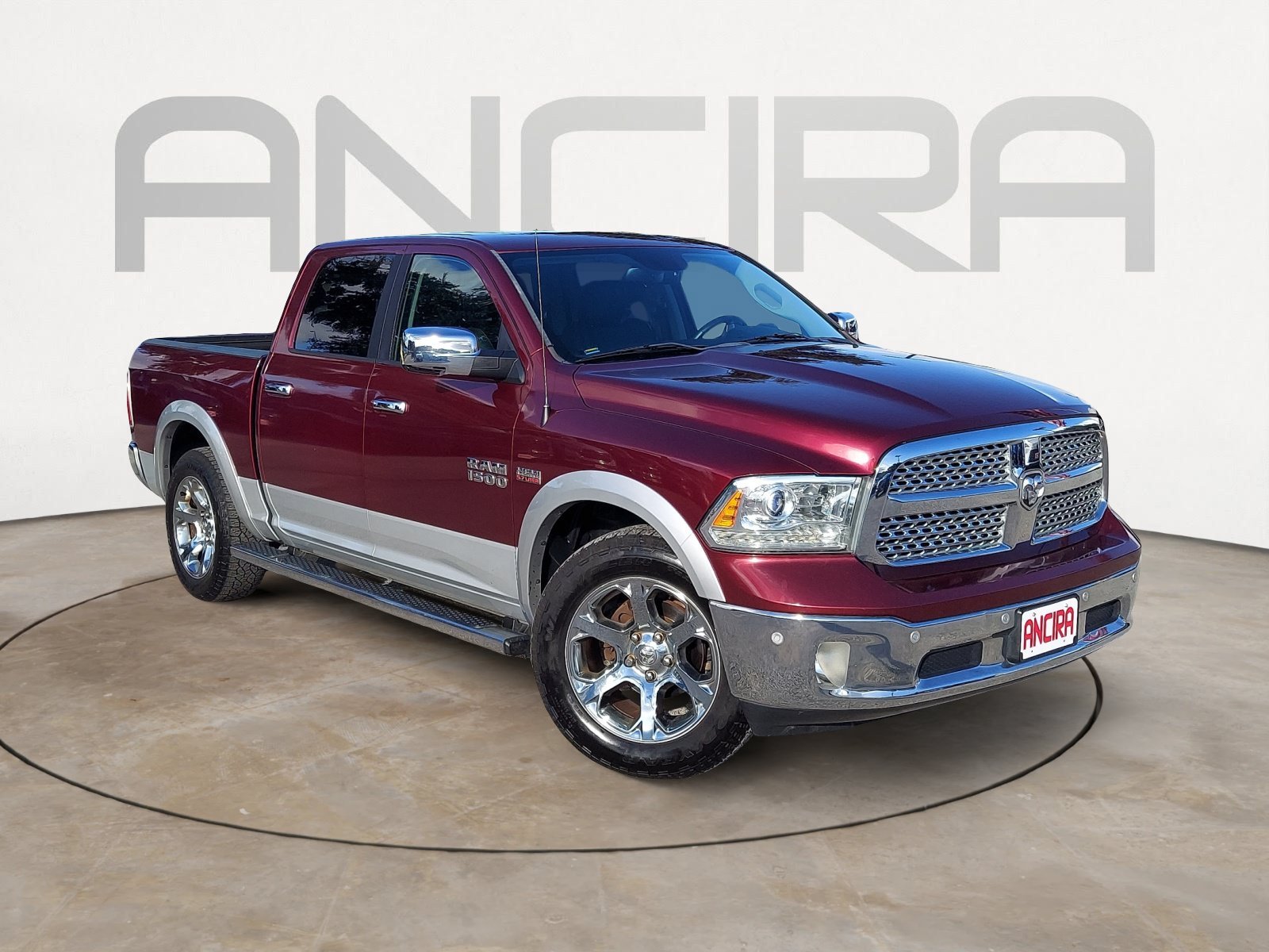 Used 2018 Delmonico Red Pearlcoat Ram Laramie image 4