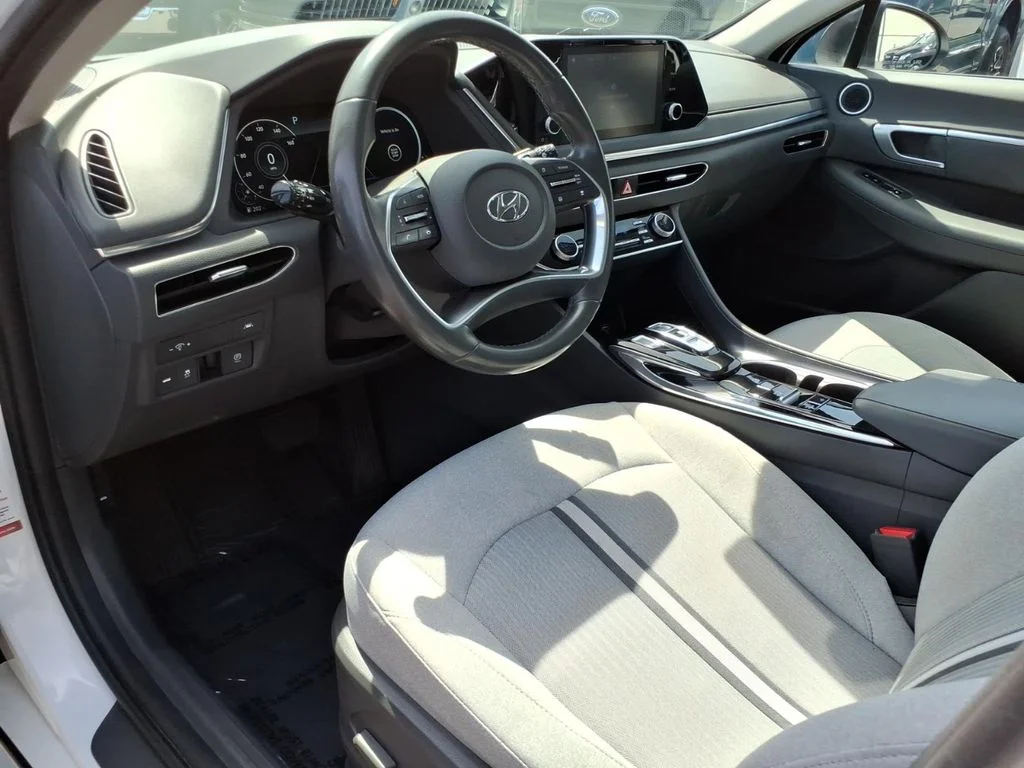 Used 2021 Gray Hyundai SEL image 12
