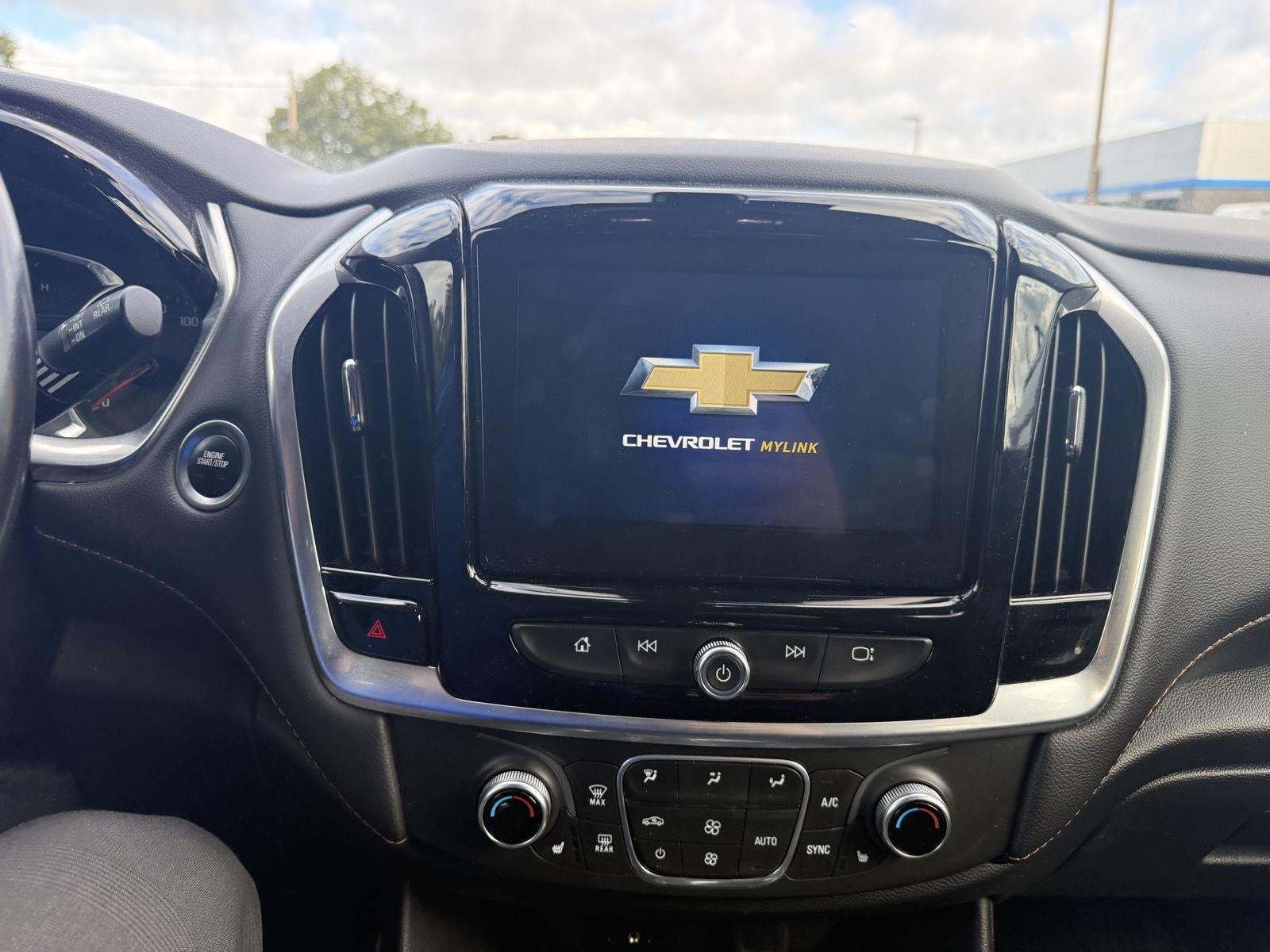 Used 2019 Mosaic Black Metallic Chevrolet LT Cloth image 12
