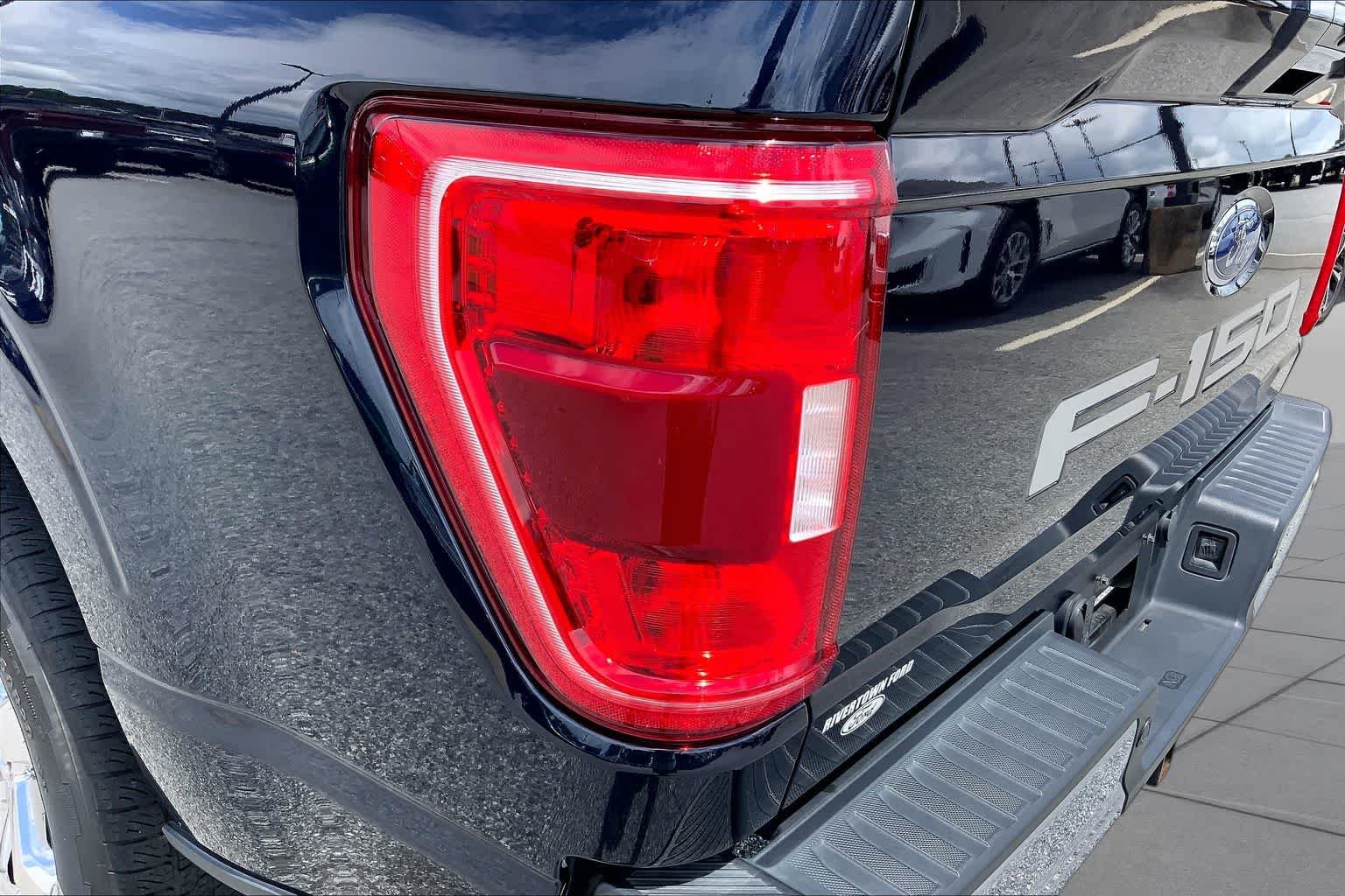Used 2023 Antimatter Blue Metallic Ford XLT image 27
