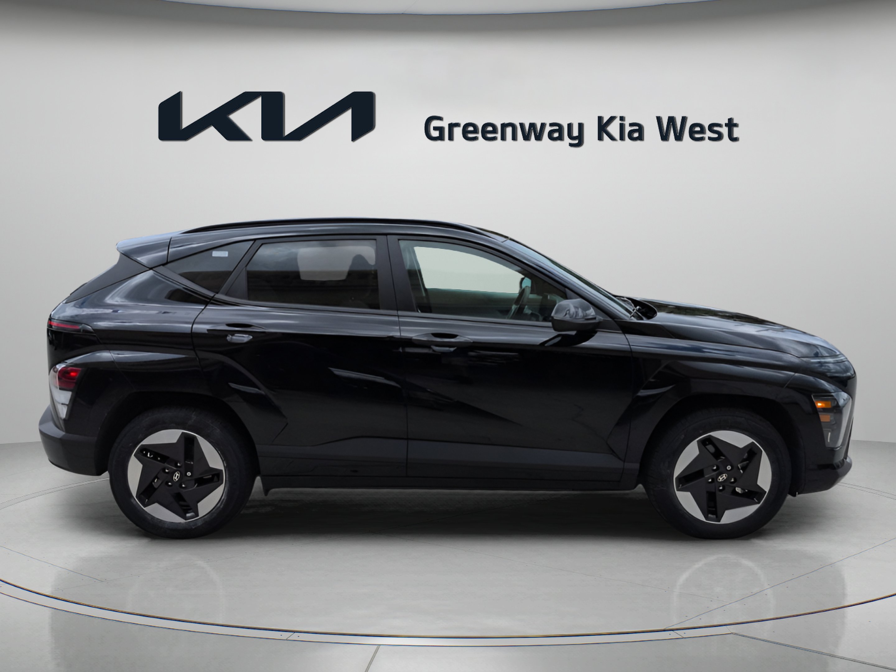 Used 2025 Abyss Black Pearl Hyundai SEL image 9