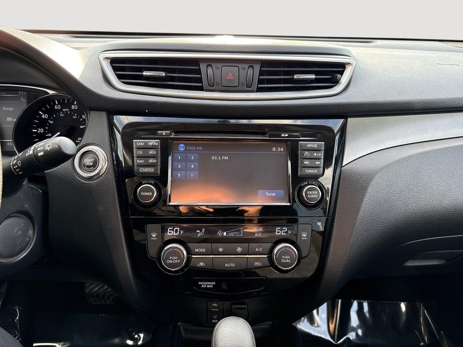 Used 2015 Super Black Nissan SV image 15