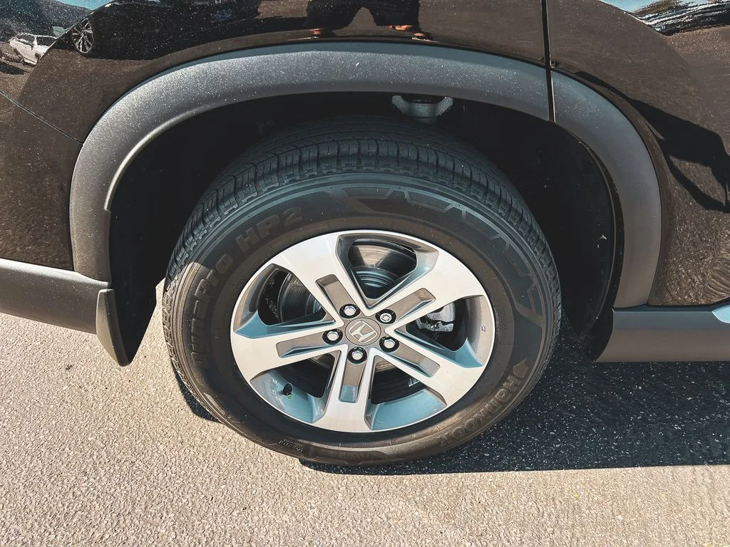 2024 Honda Pilot EX-L - Photo 12
