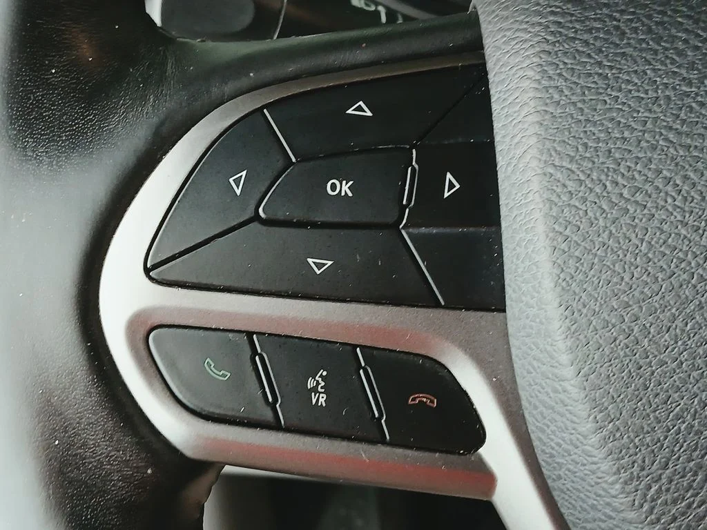 Used 2019 Black Jeep Limited image 30
