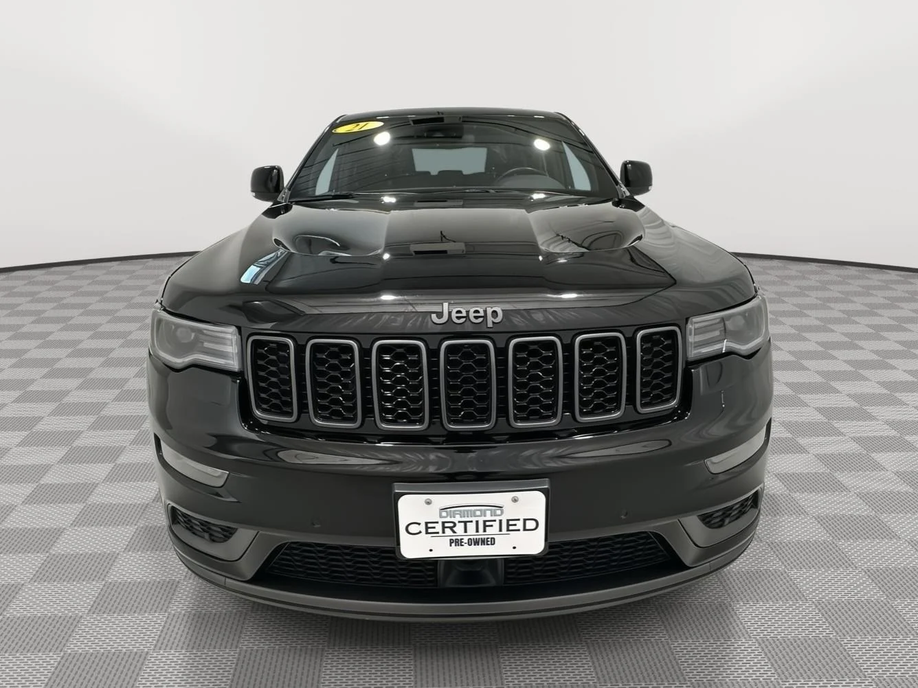 Used 2021 Diamond Black Crystal Pearl Jeep Overland image 8