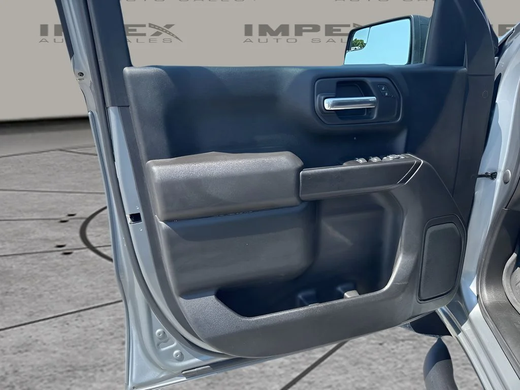 Used 2024 Gray Chevrolet Custom image 23