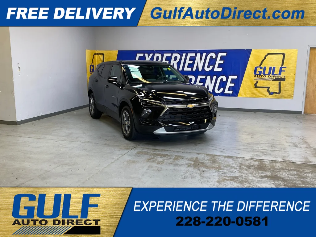 Used 2025 Black Chevrolet LT image 1