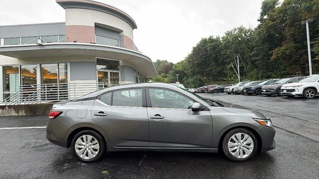 Used 2023 Gray Nissan S image 4