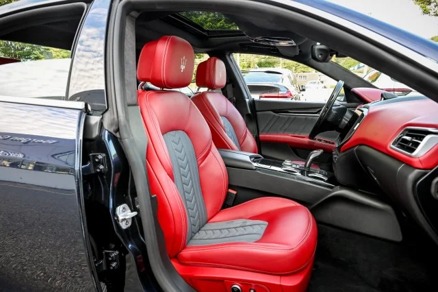 Used 2021 BLUE Maserati S Q4 GranLusso image 30