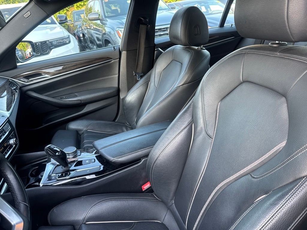 Used 2019 Silver BMW 530i xDrive image 32