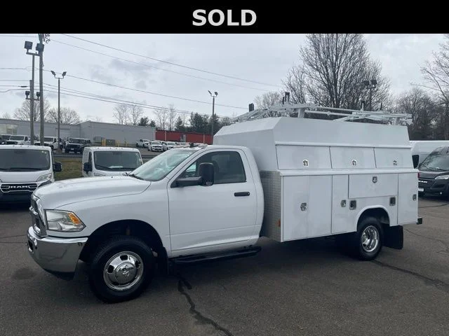 2014 RAM 3500 SLT 4X4 Regular Cab LWB DRW's photo