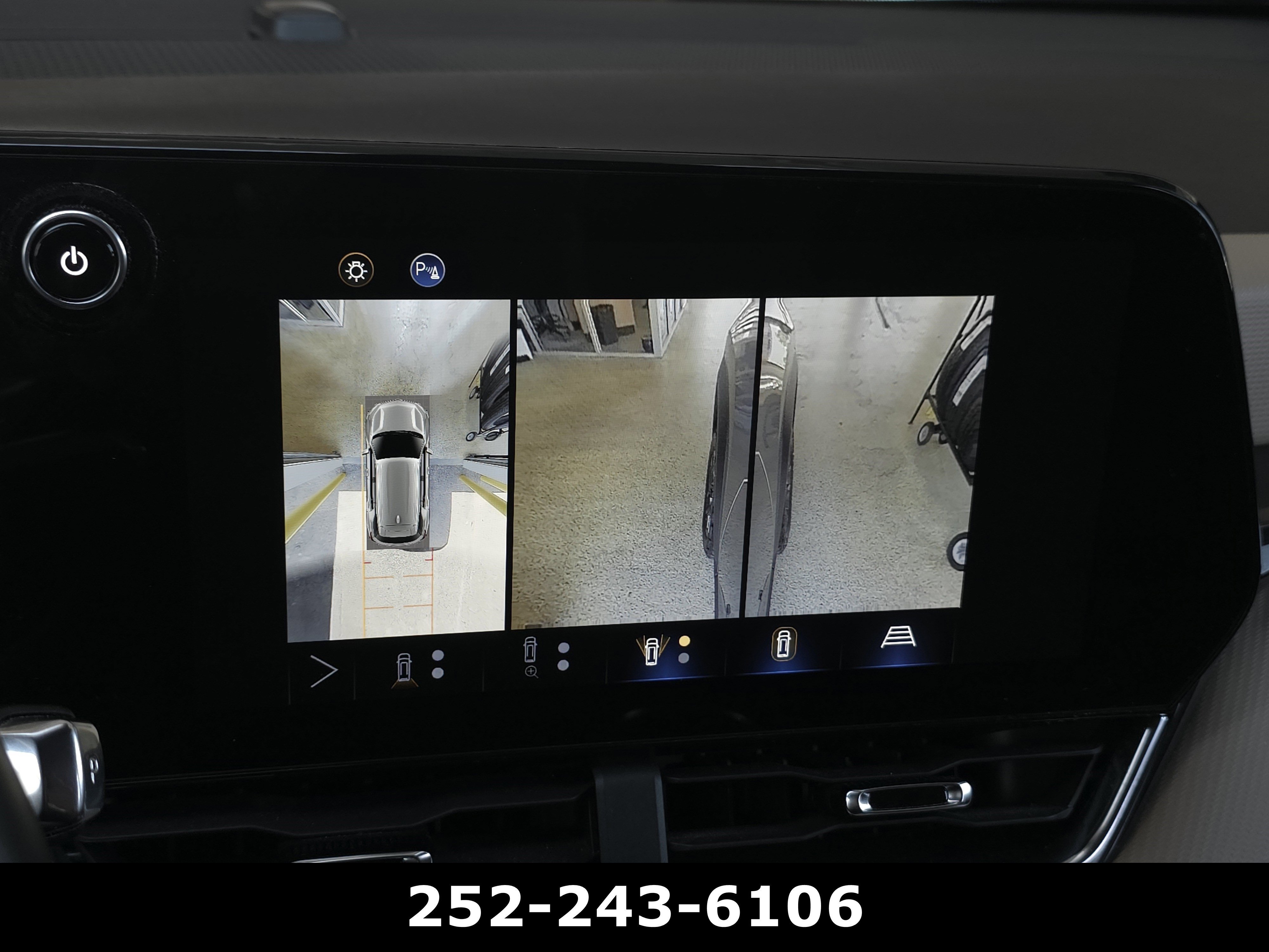 Used 2025 Sterling Gray Metallic Chevrolet FWD ACTIV image 21