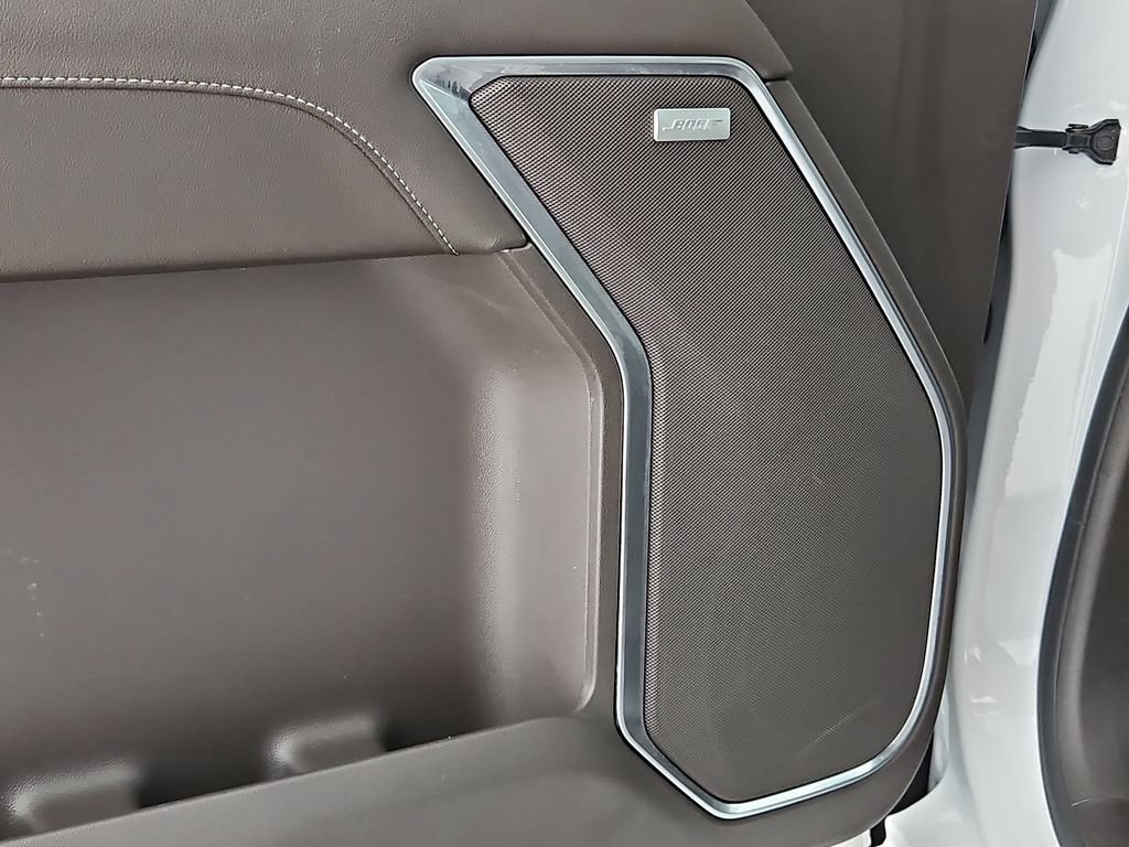 Used 2023 Iridescent Pearl Tricoat Chevrolet LTZ image 30