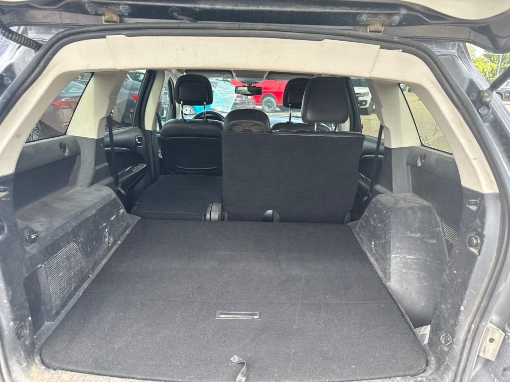 Used 2014 Gray Dodge Crossroad image 9