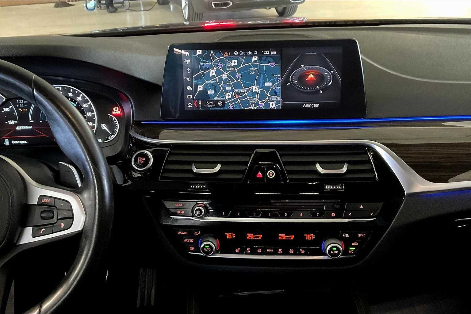 Used 2019 Black Sapphire Metallic BMW 530e iPerformance image 6