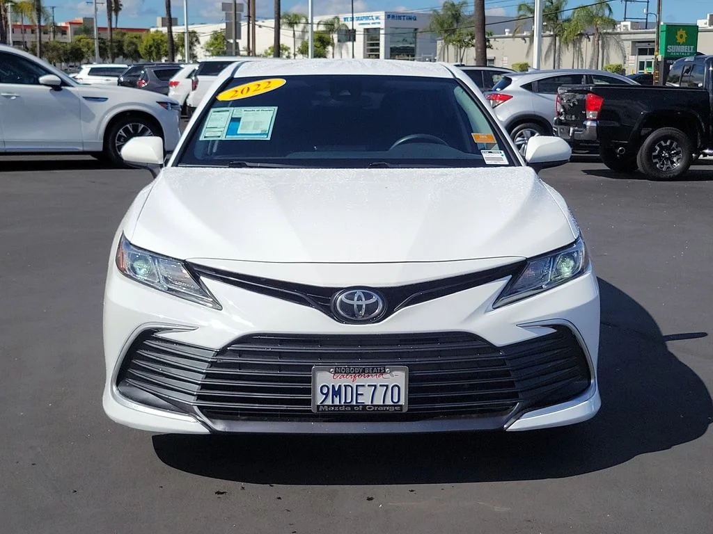 Used 2022 White Toyota LE image 26
