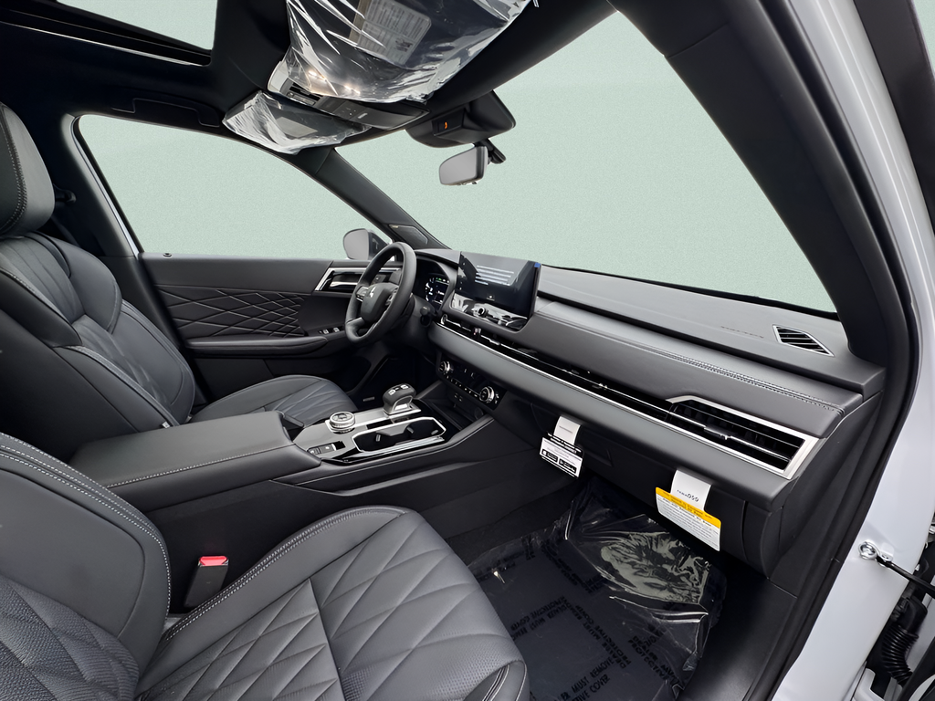 New 2026  Mitsubishi Black Edition image 7